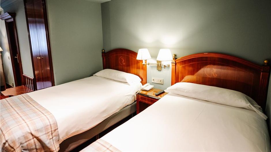Hotel Rice Reyes Catolicos Room