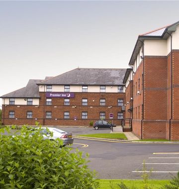 Premier Inn Livingston (M8/J3)