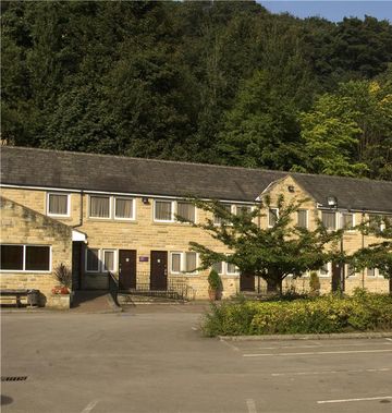 Premier Inn Halifax South (A629)