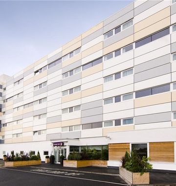 Premier Inn Manchester Airport South