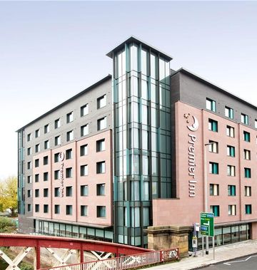 Premier Inn Manchester Salford Central