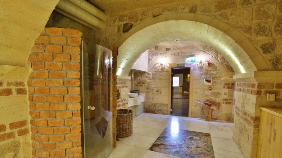 Elika Cave Suites Recreation