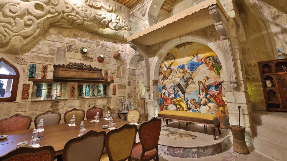 Elika Cave Suites Meeting