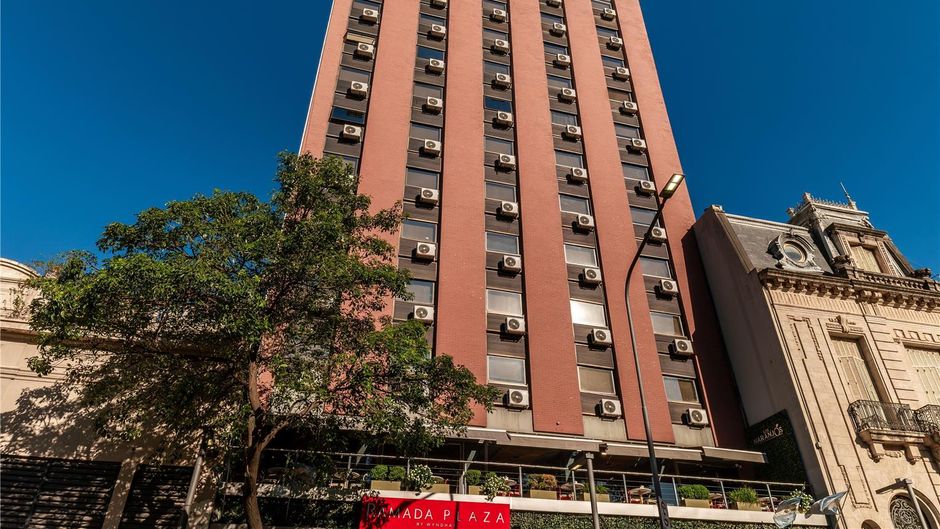 Ramada Plaza by Wyndham Tucuman Exterior