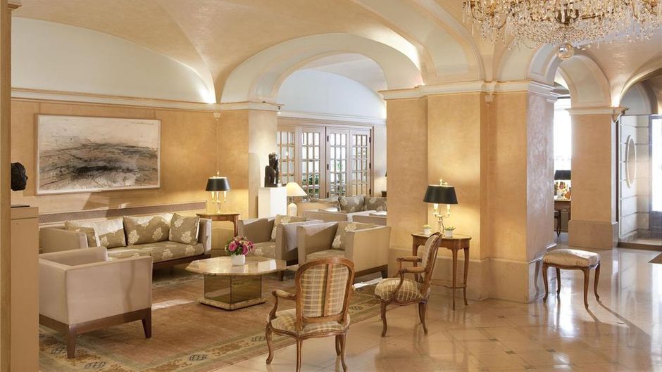 Hotel Bedford Lobby