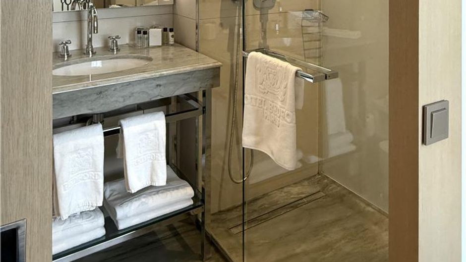 Hotel Bedford Room