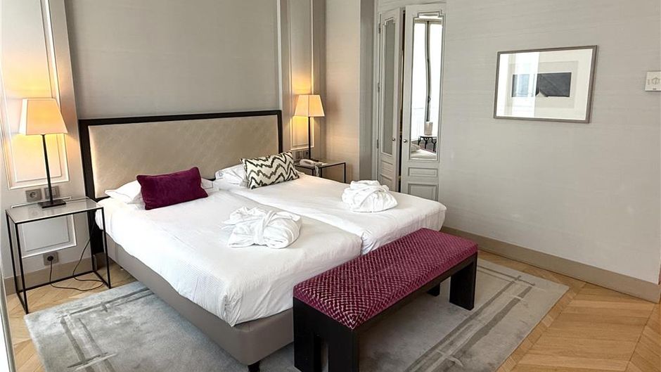 Hotel Bedford Room