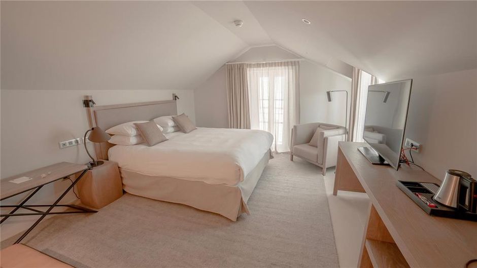 Le Grand Pavillon Chantilly Suite