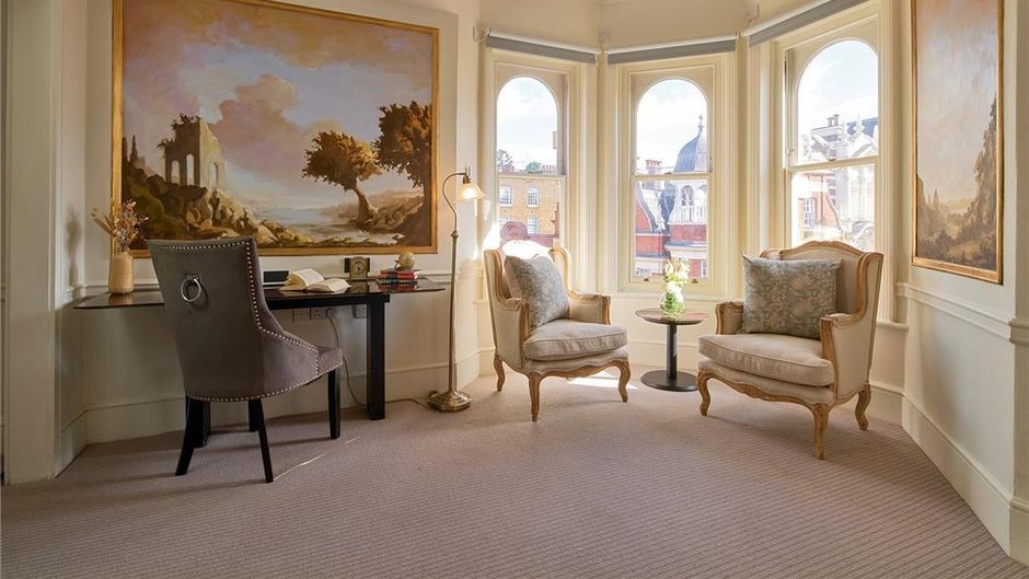 Sloane Square Hotel Suite