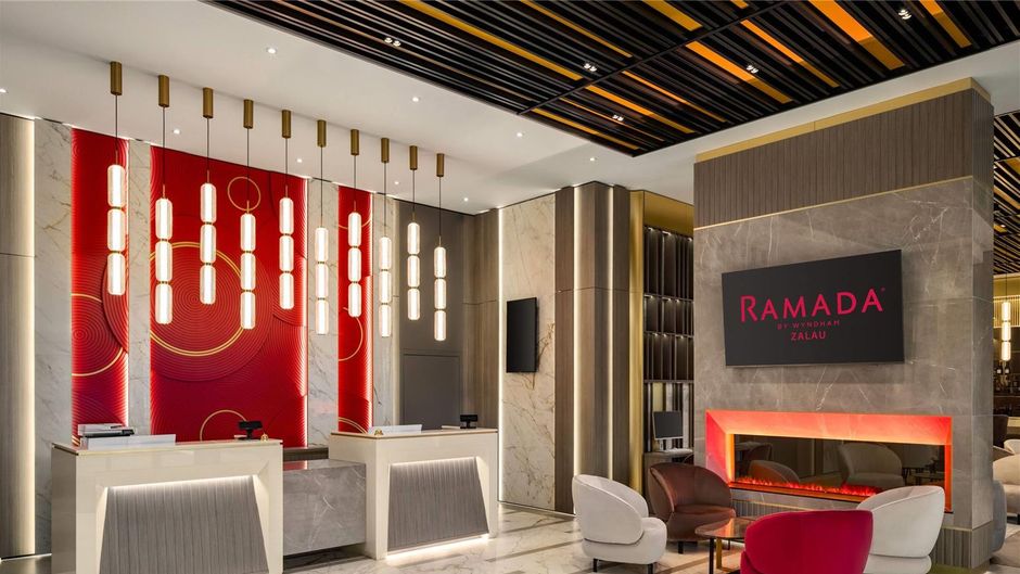 Hotel Brilliant Meses Lobby