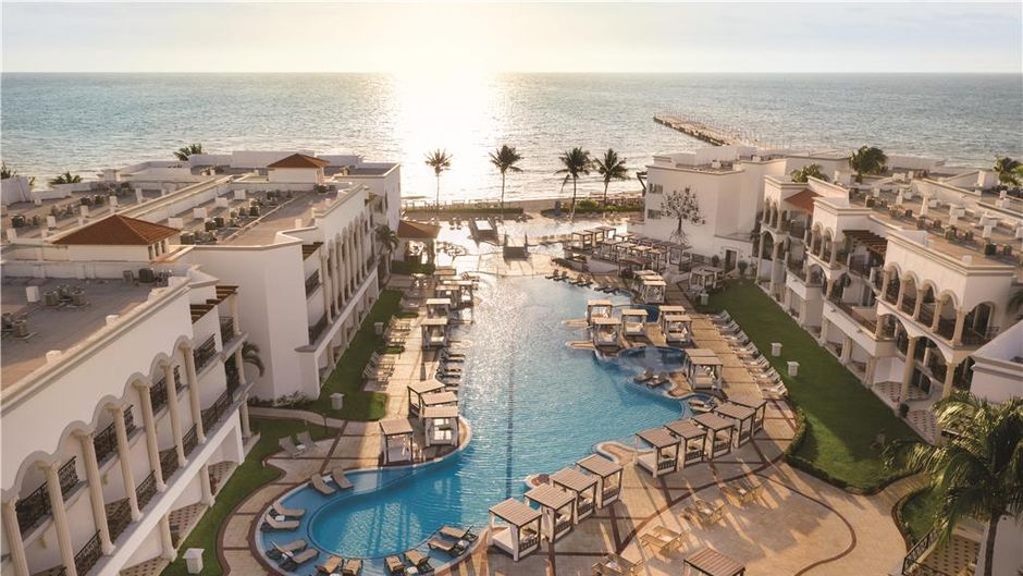 Hyatt Vivid Playa del Carmen Pool