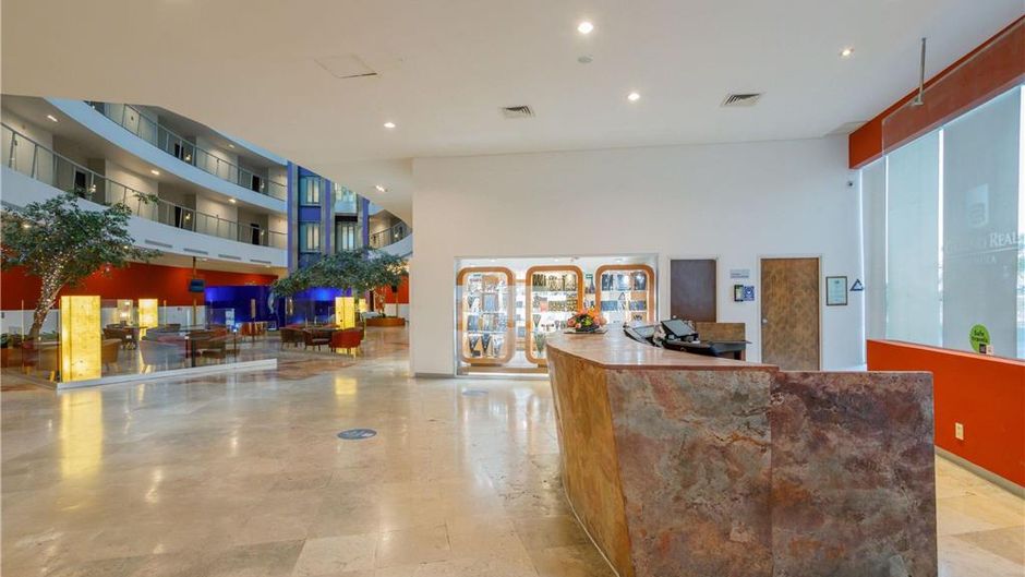 Camino Real Pachuca Lobby