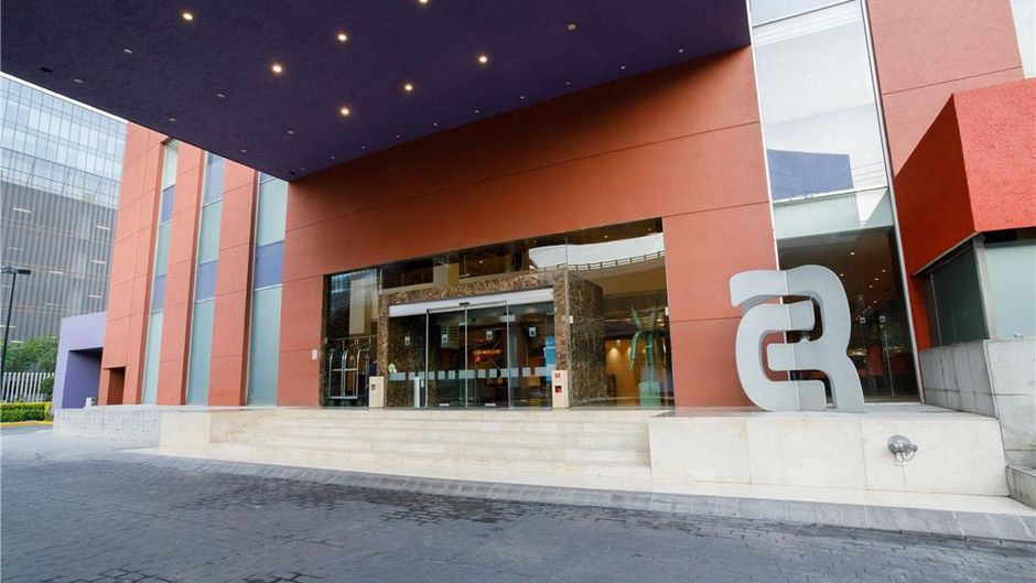 Camino Real Pedregal Lobby