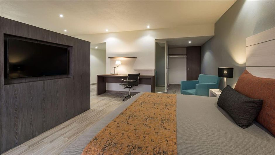 Real Inn San Luis Potosi Suite