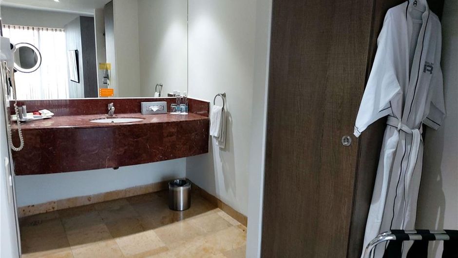 Real Inn Perinorte Suite