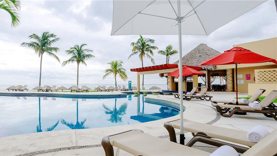 Camino Real Veracruz Pool