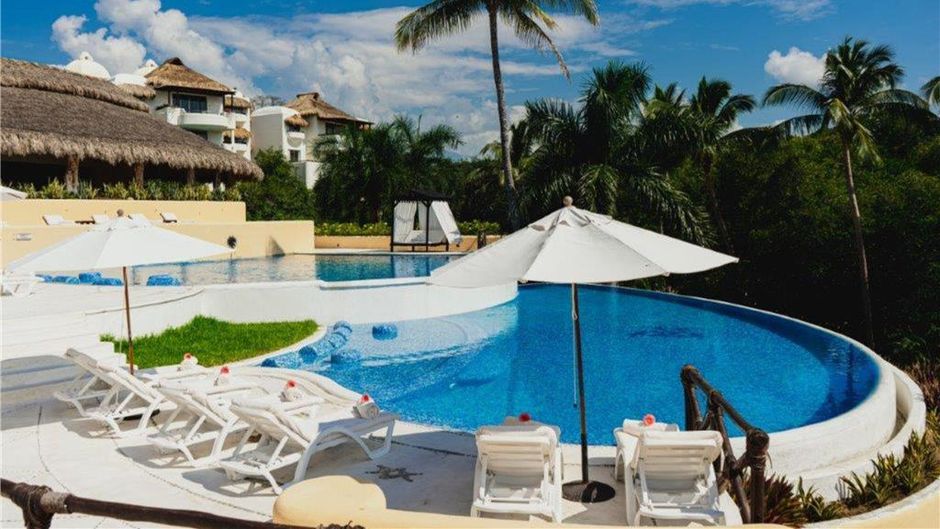 Quinta Real Huatulco Pool