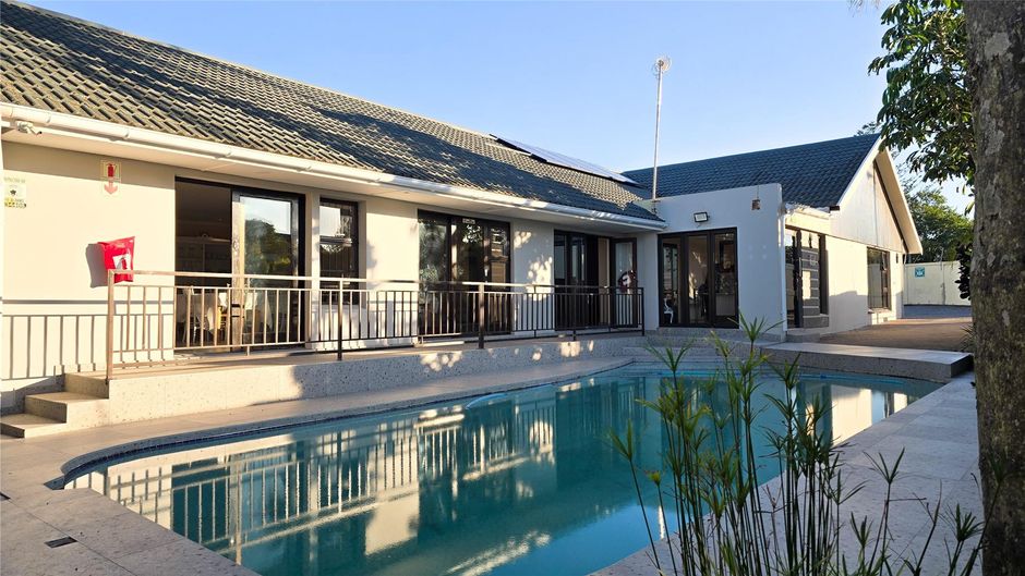 Sunset Accommodations East London Pool