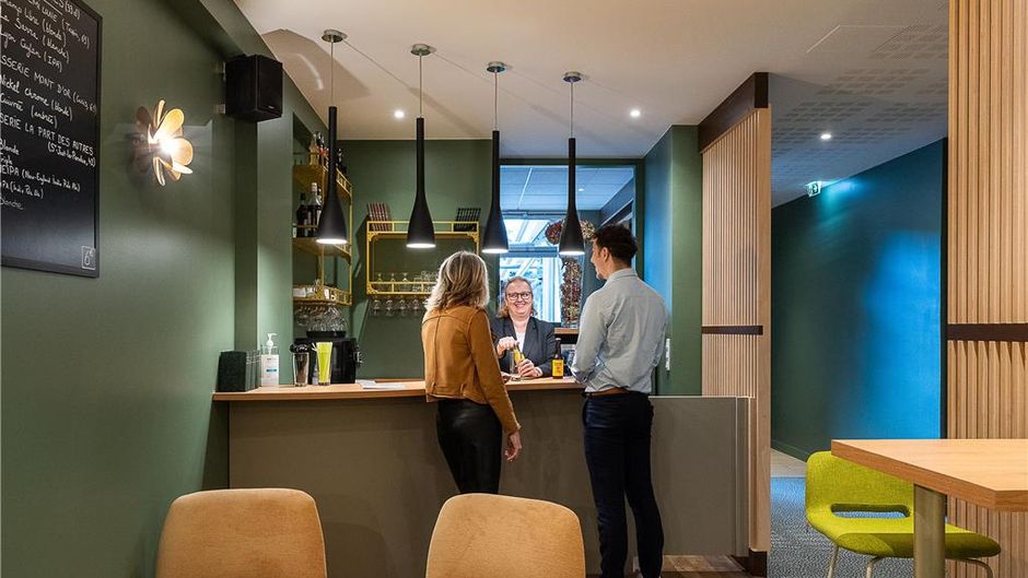 Valpre Hotel Restaurant