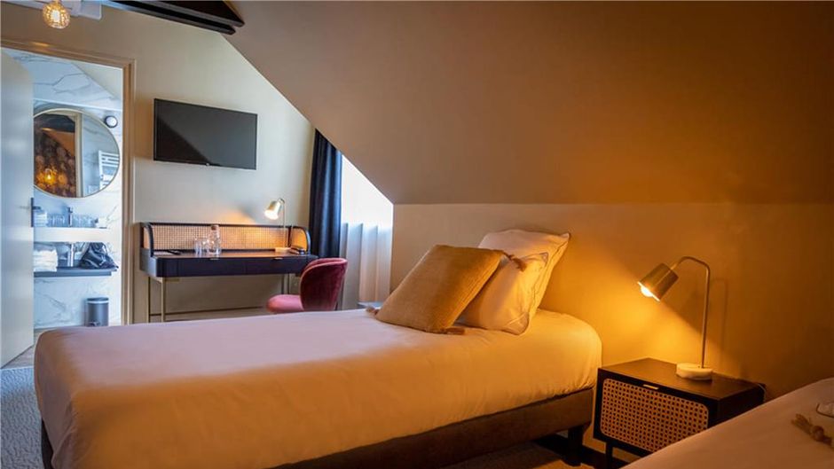 Brit Hotel La Croix Blanche Room