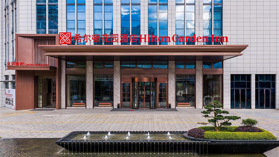 Hilton Garden Inn Chengdu East Railway Exterior
