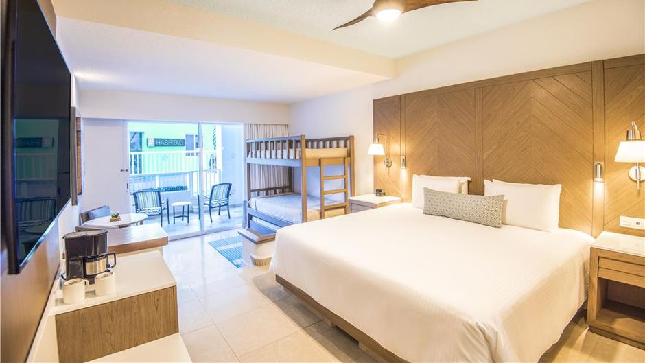 Sunscape Cancun Resort & Spa Suite