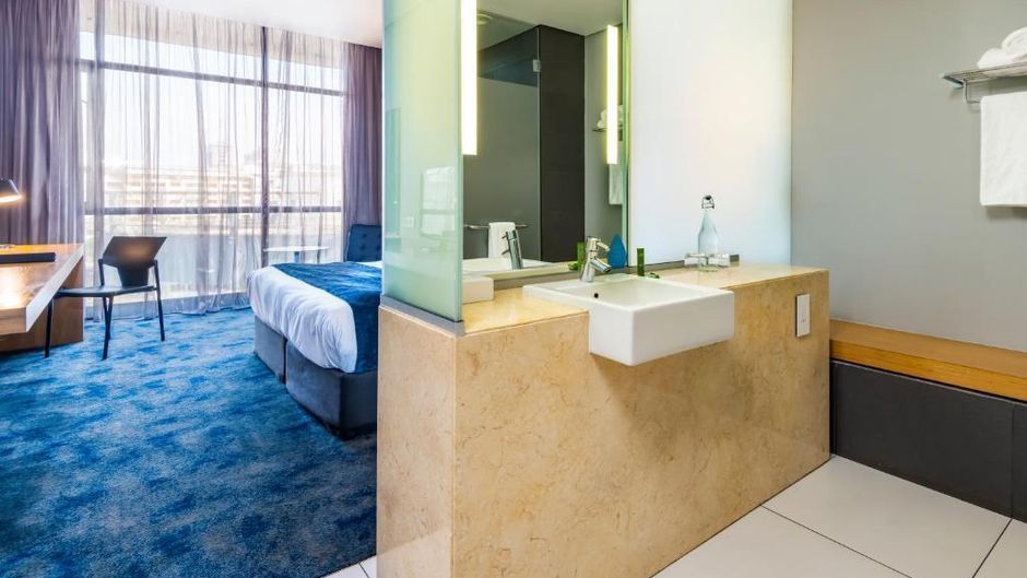 aha Gateway Hotel Suite