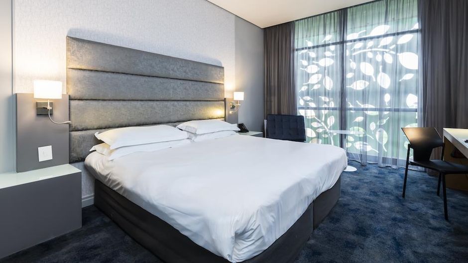 aha Gateway Hotel Suite
