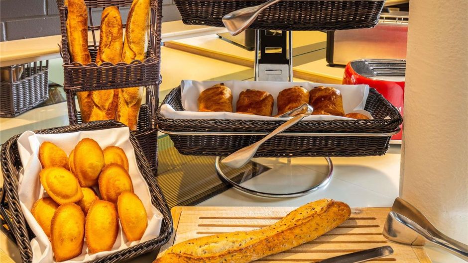 Ibis Styles Barjouville Restaurant