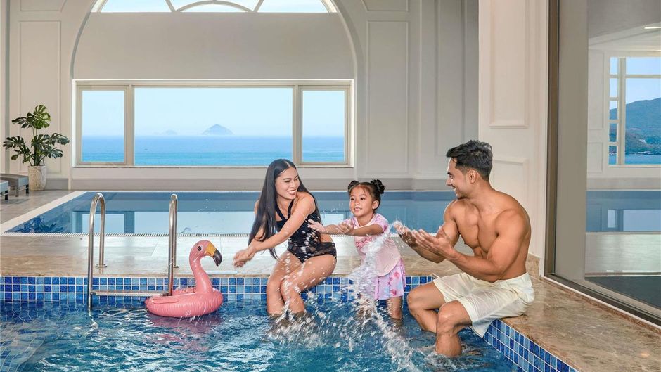 Mercure Nha Trang Beach Pool