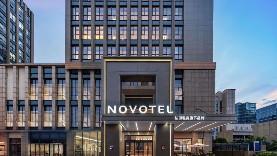 Novotel Hangzhou Xintiandi Exterior