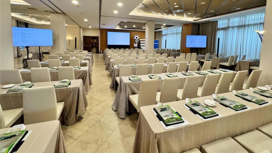 Hotel Las Artes Meeting