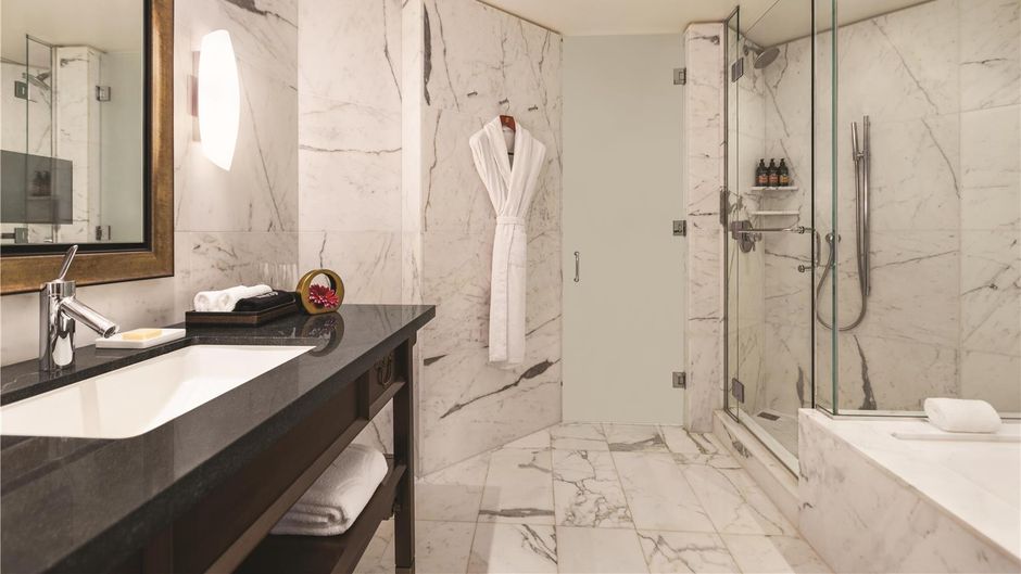 Hyatt Vancouver Downtown Alberni Suite
