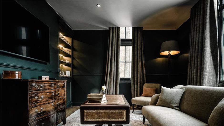 1898 The Post Hotel Suite