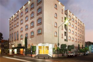 Hotel Faja De Oro