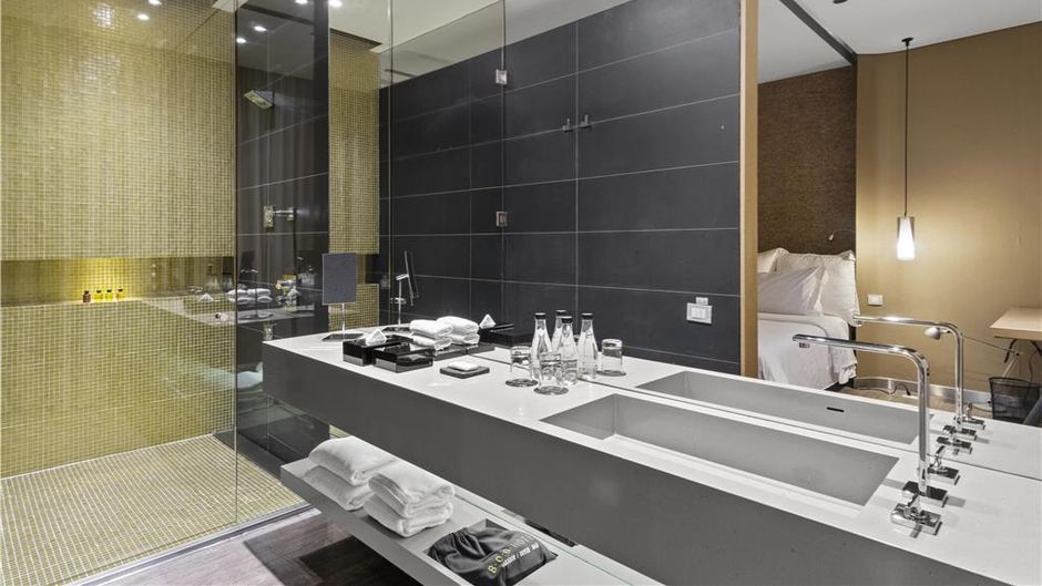B.O.G. Hotel Room