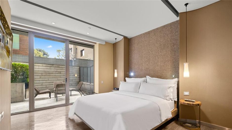 B.O.G. Hotel Room