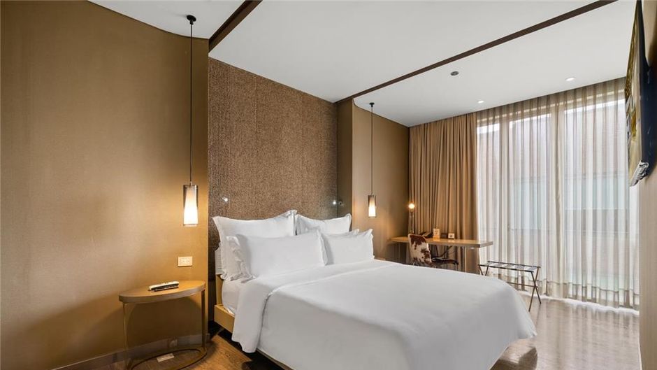 B.O.G. Hotel Room