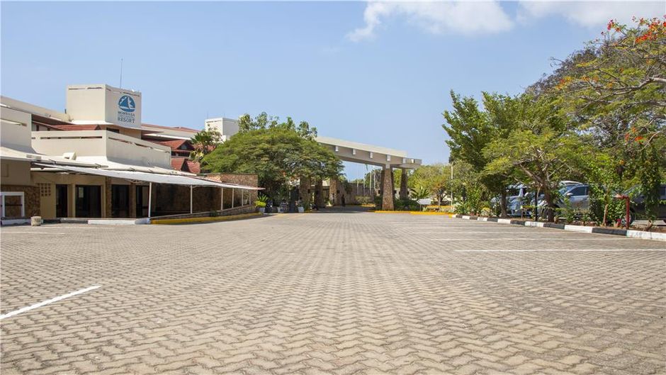 Mombasa Continental Resort Exterior