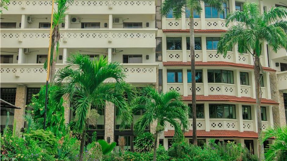Mombasa Continental Resort Exterior
