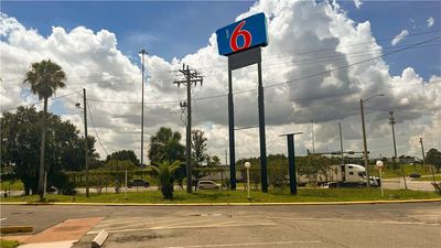 Howard Johnson by Wyndham Lake City