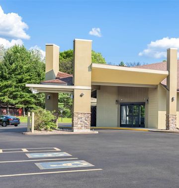 Quality Inn & Suites Black River Falls