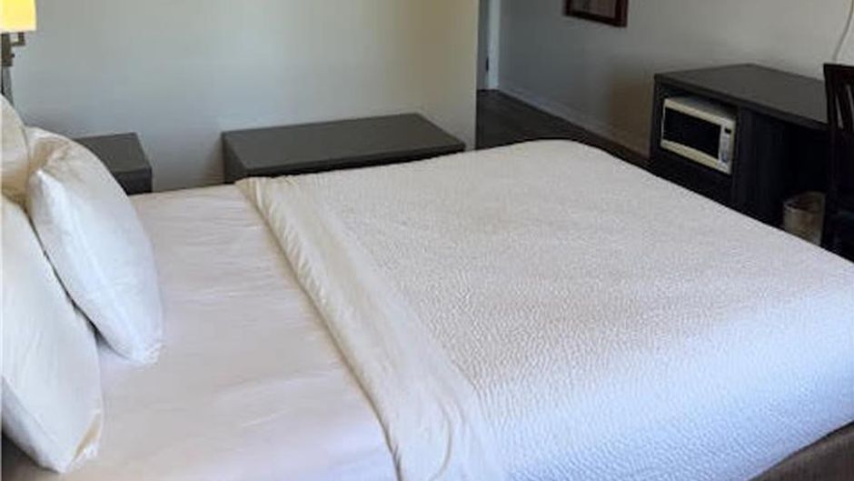 SureStay by Best Western Brockville Room