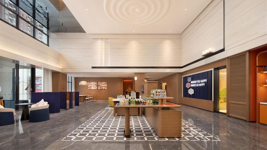 Hampton Jingdezhen Porcelain Center Lobby