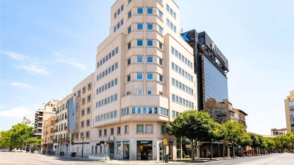 UR Palacio Avenida Exterior