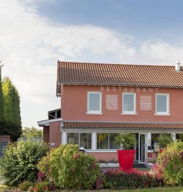 Hotel Les Pierres Dorees