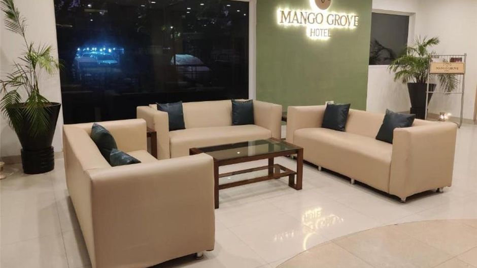 Red Fox Hotel Chandigarh Lobby