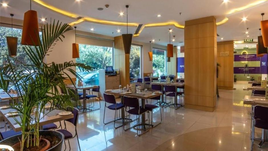 Red Fox Hotel Chandigarh Restaurant