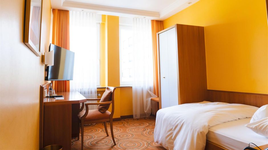 Insel-Hotel Helbronn Room