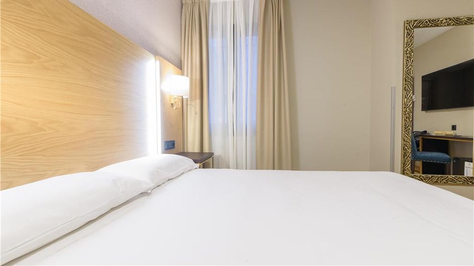 Hotel Mayoral Room